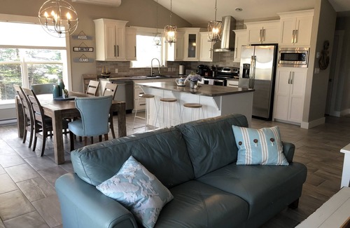 Tignish Cabaña | Beach, Oceanfront, 3 Bedroom