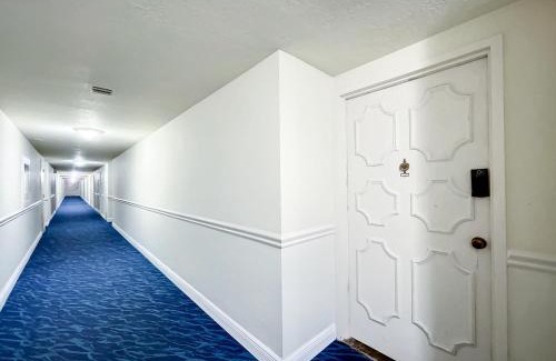 Hollywood South Central Beach Apartamento | Beach Paradise a cozy ocean view condo on the beach with free parking