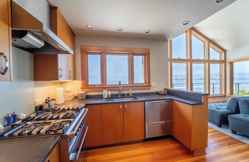 Tillamook Casa | Beach, Please! Modern Oceanfront Haven