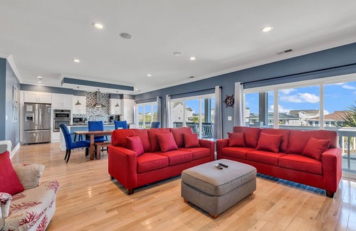 North Myrtle Beach Casa | Beach Please Waterfront Casa*Outdoor Bar*Walk2Beach
