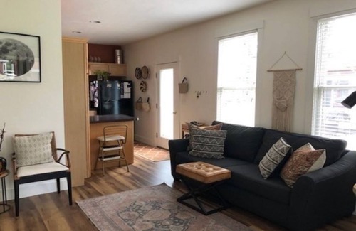 Graniteville Cabaña | Beach & pond Cottage
