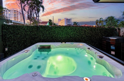 Lauderdale Beach Casa | Beach Pop - Steps to Beach, Heated Pool & Hot Tub