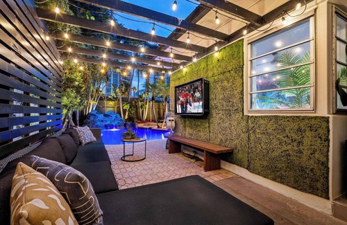 Lauderdale Beach Casa | Beach Pop - Steps to Beach, Heated Pool & Hot Tub