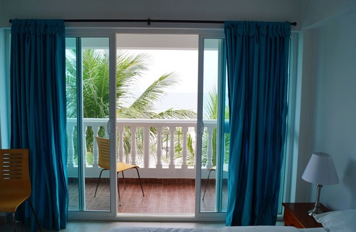 Zona Norte Cama Y Desayuno | Propiedad de playa con piscina y terraza