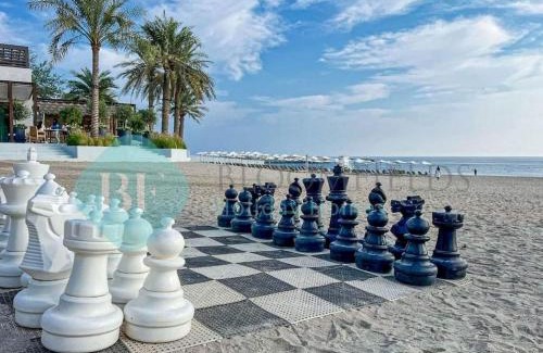 Al-Fujairah Apartamento | Beach Resort Address Luxury 2BR with Maid Sea View