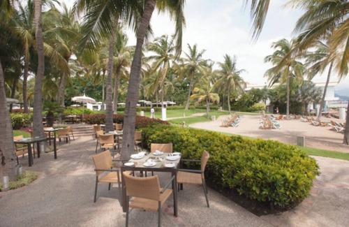 Isla Iguana Apartamento | Beach resort w/balcony ft lush pools, dining, fitness, spa & resort activities.
