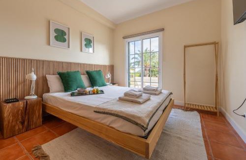 Pedras Pretas Casa | Beach Retreat - By Wehost