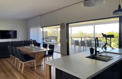 Pambula Beach Casa | Beach Retreat, renovated, easy walk to beach
