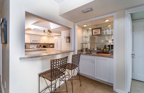 Sawgrass Condominio | Retiro de playa / espacioso / pasos a la playa.