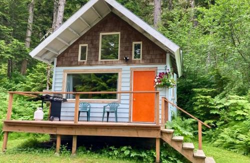 Haines Cabina | Beach Roadhouse