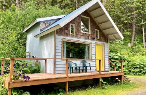 Haines Cabina | Beach Roadhouse