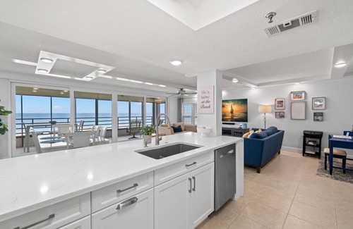 Independence Square Condominio | Playa, arena, sol!