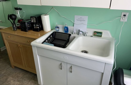 Cottage Line Apartamento | Beach Side Studio #4 1 Bedroom Apts by RedAwning