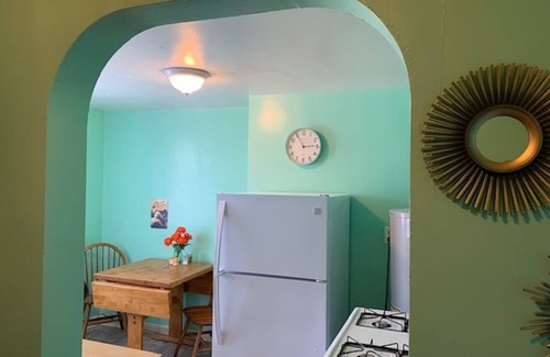 Cottage Line Apartamento | Beach Side Studio #4 1 Bedroom Apts by RedAwning