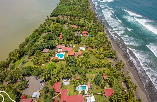 Parrita Apartamento | Beach Studio for 4 guests 2 beds at Tranquilidad Resort