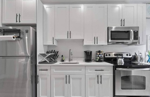 Poiciana Park II Apartamento | Beach Studio Near Downtown - Private Area/Driveway