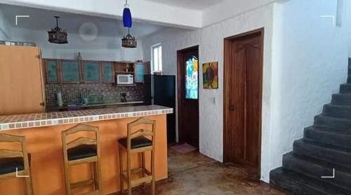Crucecita Apartamento | Beach-style house near the sea