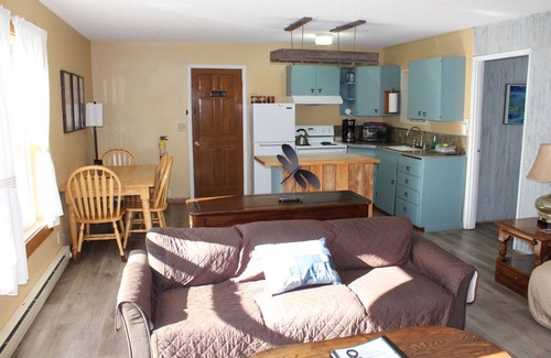 Ocean Park Cabaña | Beach Suite/Family Duplex 2 beds - 1 king and 1 queen bed in same room