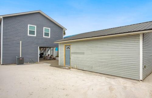 Crescent Beach Casa | Beach Time Cozy Retreat Steps from the Gulf