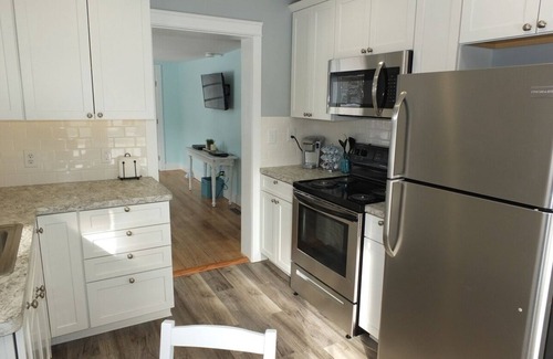 Frankfort Cabaña | Beach Town Escape - NEWLY-REMODELED & GORGEOUS! GREAT LOCATION AS WELL!
