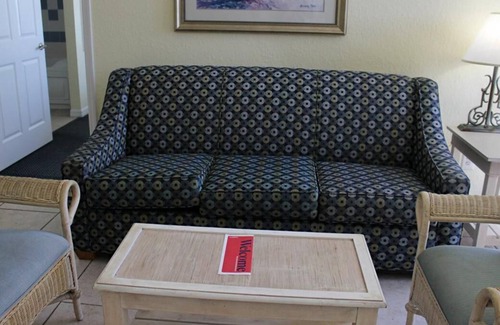 Bostroms Complejo | Beach Vacation! Beachfront, Surfing, Pool, Parking, Close to Boardwalk