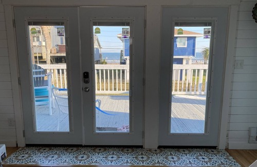 Bermuda Beach Casa | Beach views! 1 Minute walk to beach! Wake up to the sound of crashing waves!