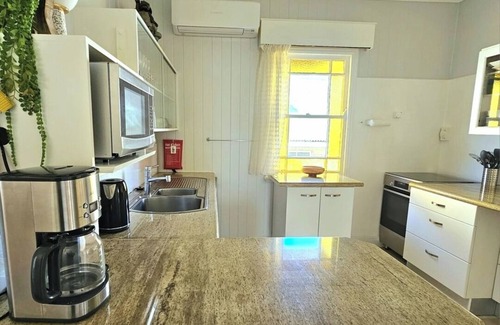 Caloundra Casa | Beach Views from Front Door- Central Caloundra!