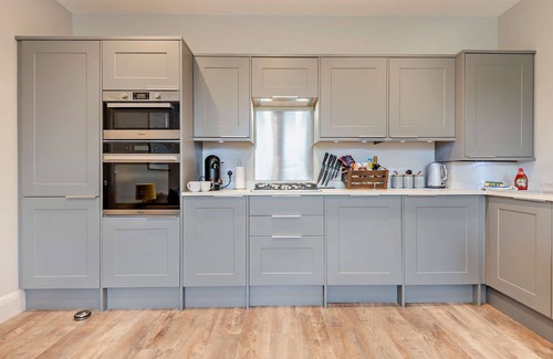 Southbourne Apartamento | Beach Walk Stylish Southbourne 2-Bed Apartment near to Beach