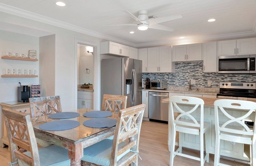 Laurel Casa | Beach Water Front Condo