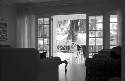 Negril Complejo | Beachcomber Club Resort