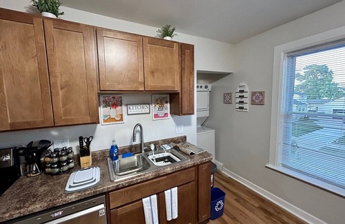 Racine Casa | Beachcomber! Pro Cleaned, Self Check in Sleeps 7