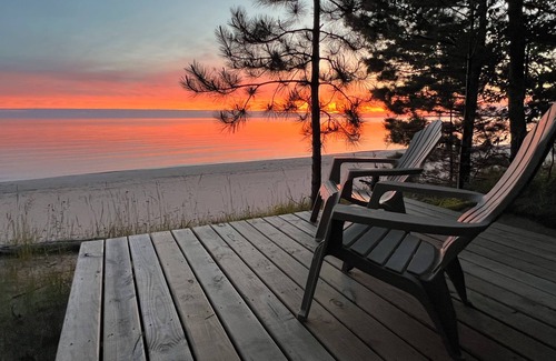 Rumely Cabaña | Beachcomber's Cottage: el refugio de vacaciones frente al mar perfecto en el Lago Superior