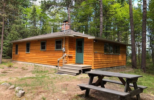 Rumely Cabaña | Beachcomber's Cottage: el refugio de vacaciones frente al mar perfecto en el Lago Superior