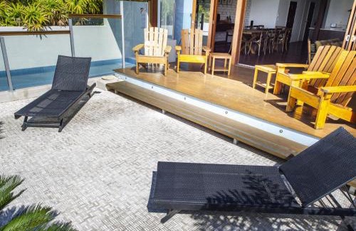 Picnic Bay Casa | Beached on Magnetic