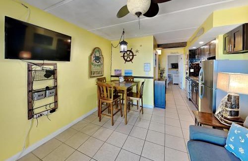 Crescent Beach Apartamento | Beachers Lodge 307