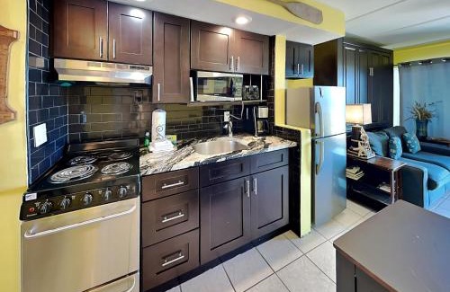 Crescent Beach Apartamento | Beachers Lodge 307