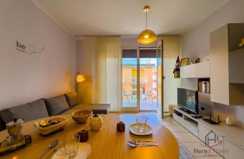 Spotorno Apartamento | Beaches 400m - Free Garage - Terrace - Smart TV