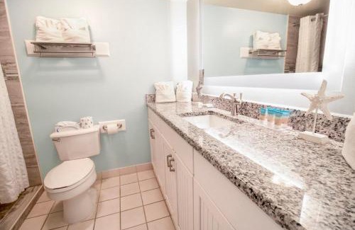 Litchfield by the Sea Apartamento | Beaches and Dreams 4th Flr Oceanfront Room