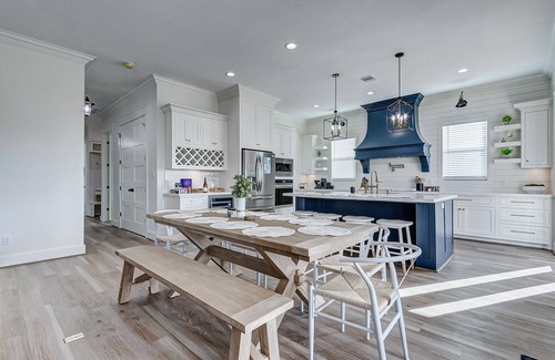 Crystal Beach Casa | Beaches&Dreams - HOT TUB - 5 Min Walk to Beach - Sleep 14