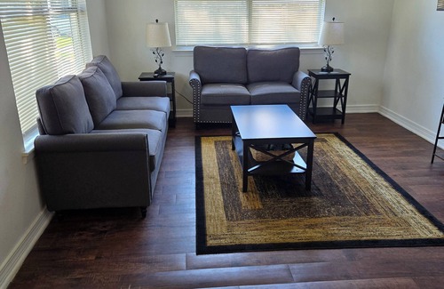 Northwest Pensacola Casa | Beaches, Golf, shopping, kid and pet friendly!