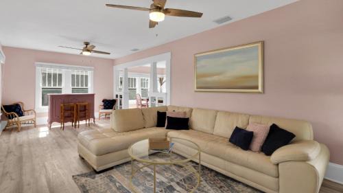 Palm Harbor Casa | Beaches, Parks, Downtown, Trail, Breweries, Bikes, Gameroom