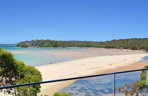 Maianbar Casa | BEACHFRONT/WATERFRONT, BEACH, BAY & OCEAN VIEWS PACIFIC CRES