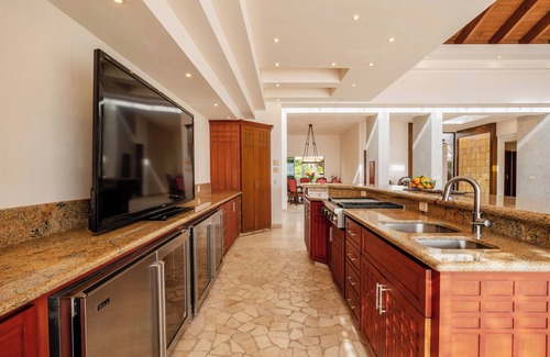 Los Frailes Casa | Beachfront, incredible views, 4bd, 4+ba, fish/swim/snorkel in the Sea of Cortez
