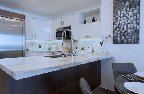 Ferrocarrilera Condominio | Beachfront 1-bedroom luxury condo at Encantame Towers by the Sea of Cortez.