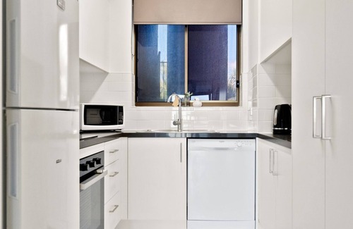 Alexandra Headland Apartamento | Beachfront 2 bedroom apartment, air conditioning + balcony