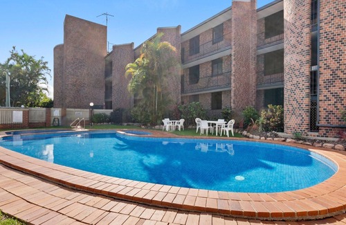 Alexandra Headland Apartamento | Beachfront 2 bedroom apartment, air conditioning + balcony