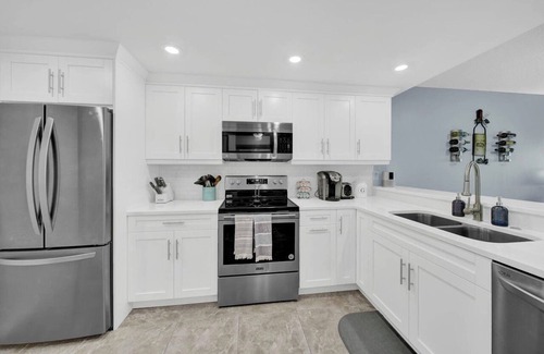 Hutchinson Island South Condominio | Beachfront 2 bdr/2ba condo, AC, WiFi in fabulous Jensen Beach, Hutchinson Island