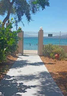 Salamis Apartamento | Beachfront 3-bedroom apartment