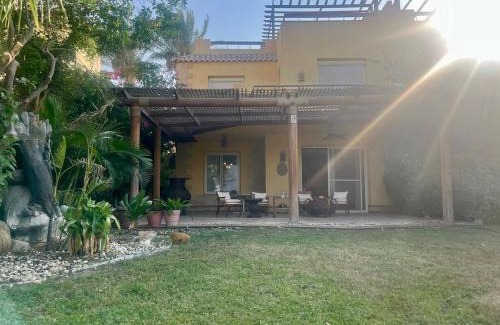Ain Sokhna Apartamento | Beachfront 4 Bedrooms l Paradise Sea View Garden