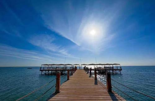 Ain Sokhna Apartamento | Beachfront 4 Bedrooms l Paradise Sea View Garden